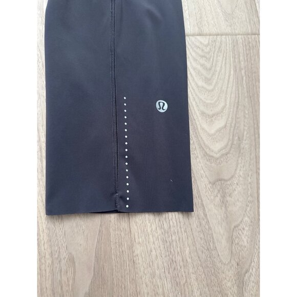 Lululemon Black High-Rise Crop Leggings With Side Pockets & Reflective Details - - Picture 2 of 4